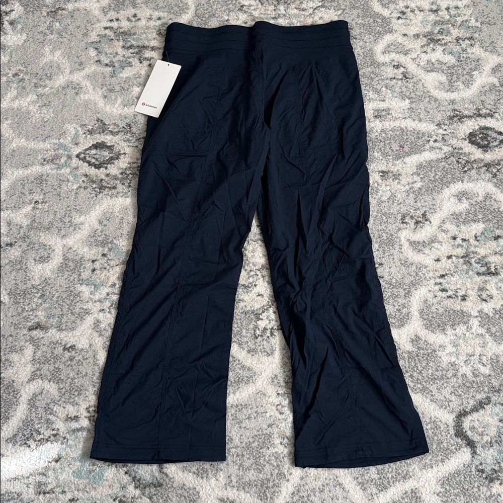 Lululemon Dance Studio Mid-Rise Pant *Short in True Navy Size 12 - Picture 7 of 7